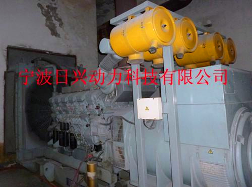 三菱S12柴油發動機風扇驅動器總成的解體、檢修