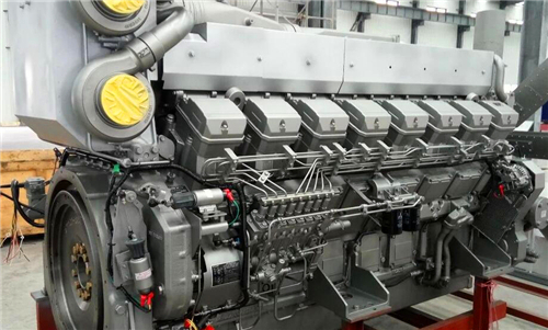 三菱R16柴油發動機氣缸頭、進排氣閥門機構的解體、檢修